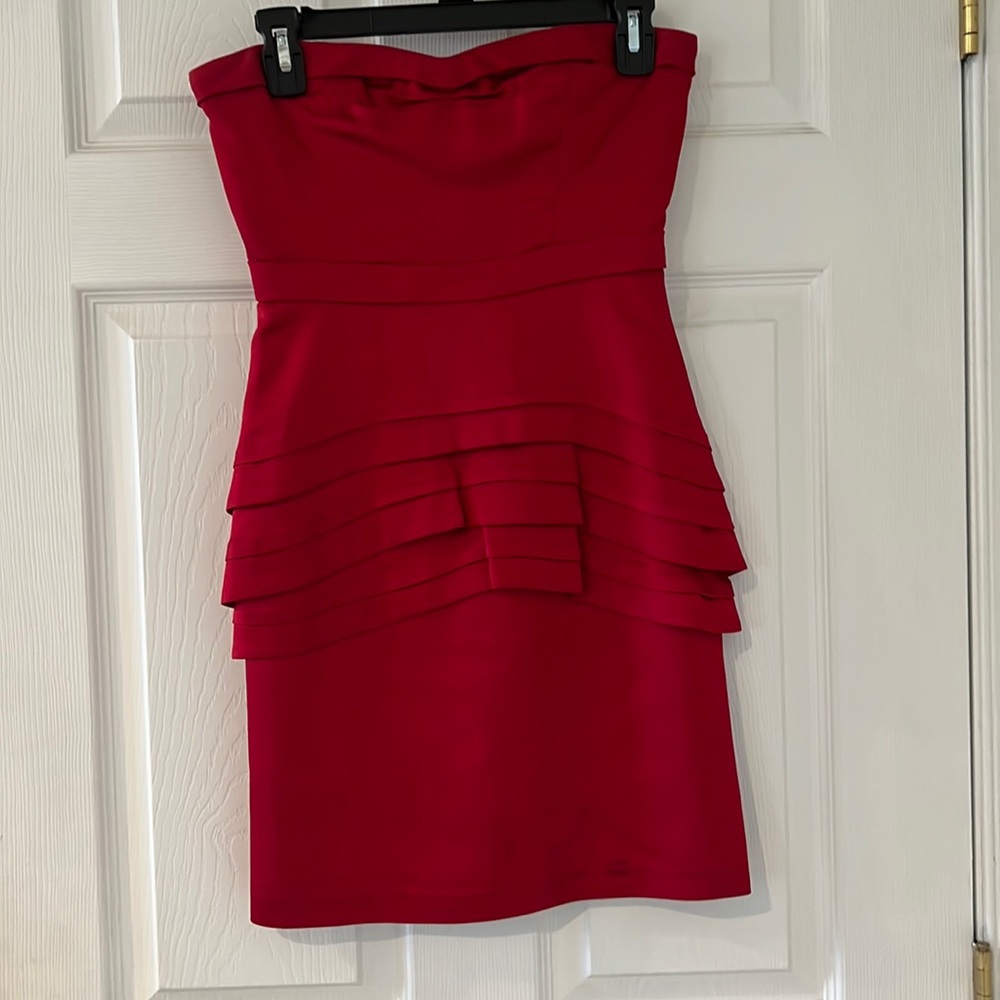 BCBG Aurelia Red Tiered Strapless Dress Size 2